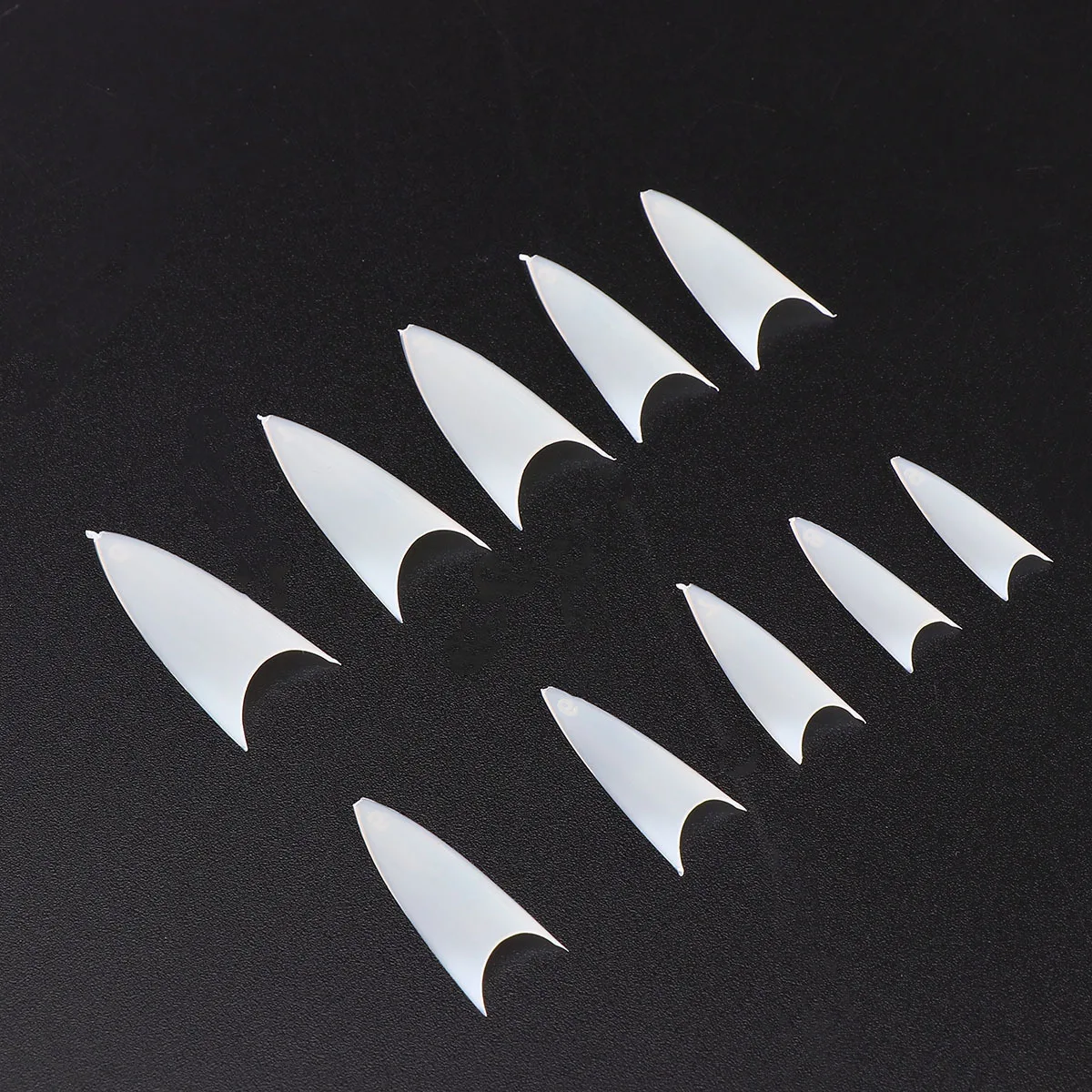 

500Pcs Pointed Manicure Fake Nails White Nail Tips DIY Nail Art Supplies for Women Girls Ladies Party Holiday Fake Nails