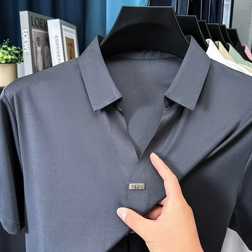 Imagen 2 del producto Camiseta de manga corta de seda de hielo de alta calidad top con solapa para hombre diseño de marca moderno polo informal de verano transpirable y sedoso fresco