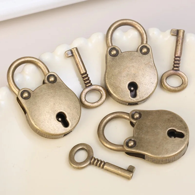 20/1 قطعة العتيقة برونزية غلق بمشبك قفل معدني خمر الدب الصغير قفل صندوق الأمتعة مفتاح قفل لصندوق المجوهرات علبة خشبية الأجهزة