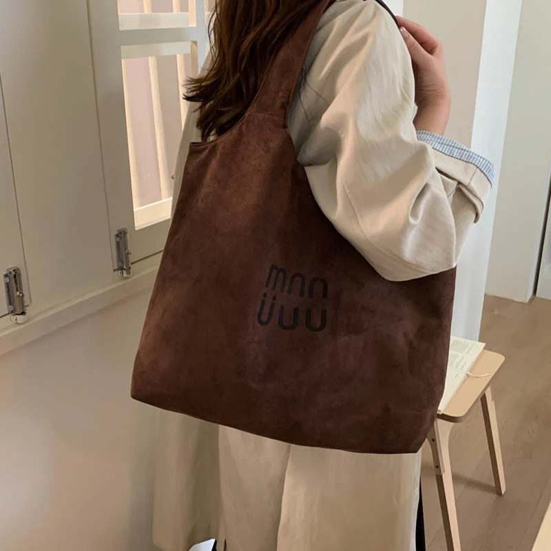 Women's Luxury Leather Crossbody Bag Elegant Designer Shoulder Handbag Classic Tote For Modern Chic Style