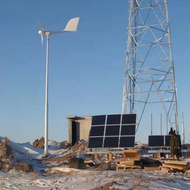 مولد تربيني الرياح 5KW والألواح الشمسية 5KW نظام الطاقة الهجين 10kw نظام الطاقة الشمسية الرياح للاستخدام المنزلي