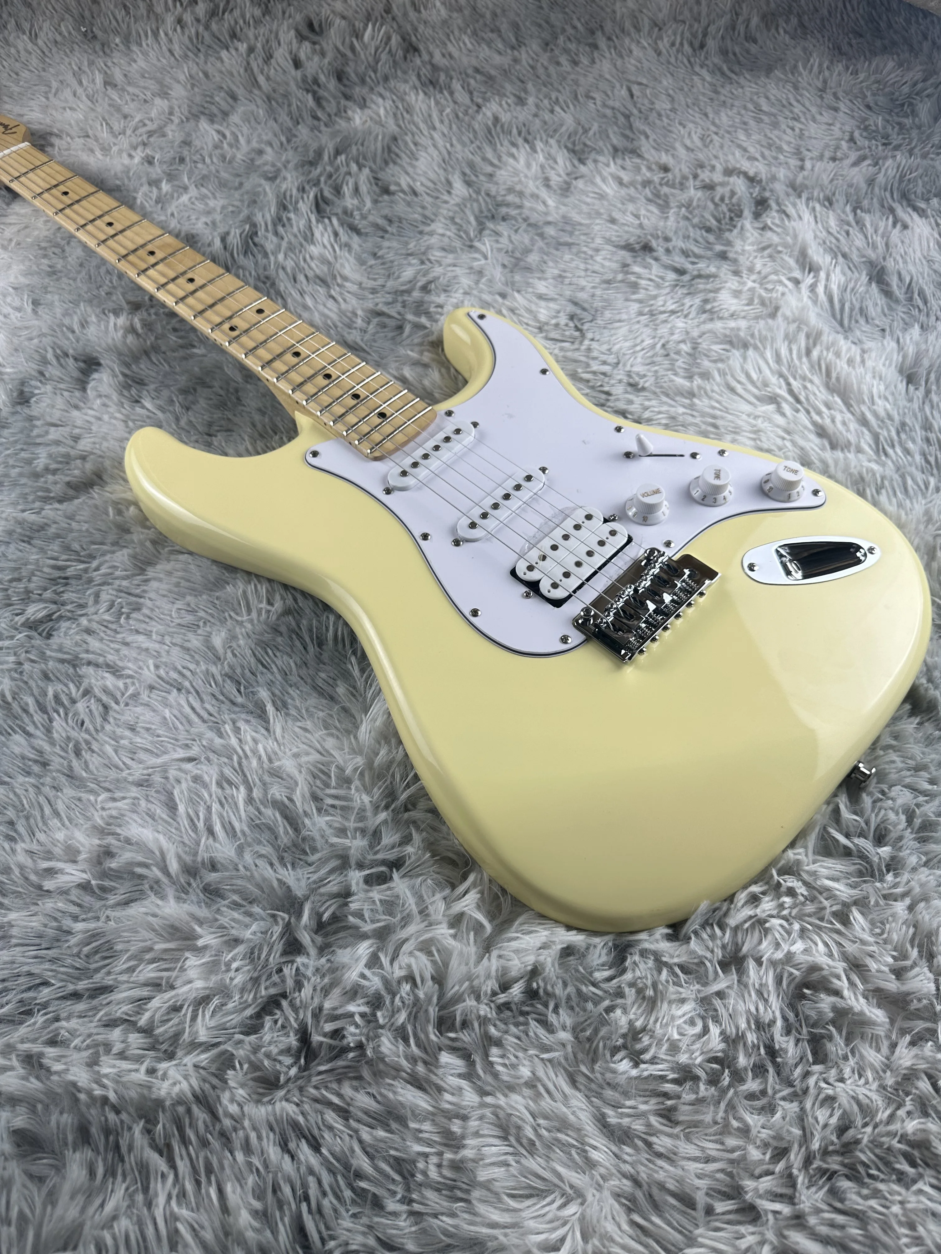 ST electric guitar, creamy yellow light, imported paint, alder body, maple fingerboard, 6-string, quick shipping included