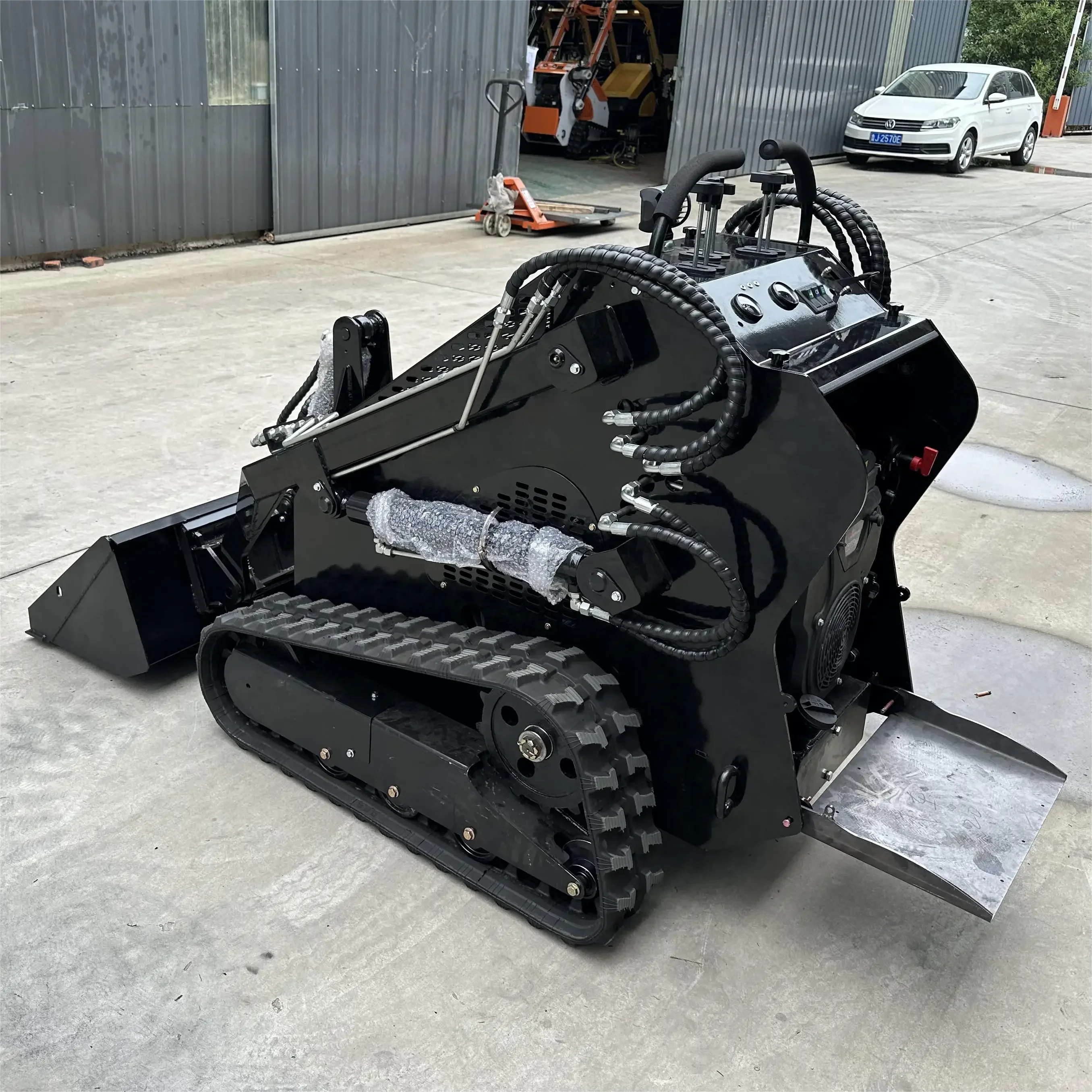 small Cheap skid steer diesel loader with bucket different attachment skidsteer bagger mini