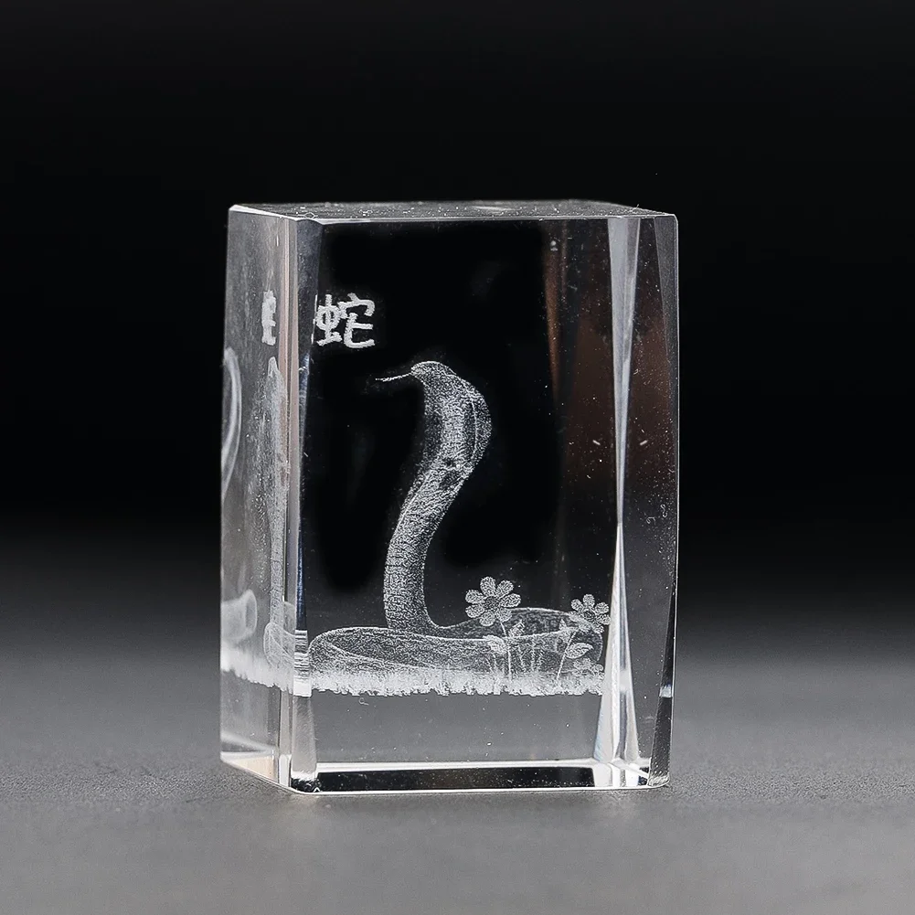 1PC 3D Laser Inner Carving Snake Crystal Cube Figurines Creative Animals Art Craft Ornament Paperweight Home Decoration Gift