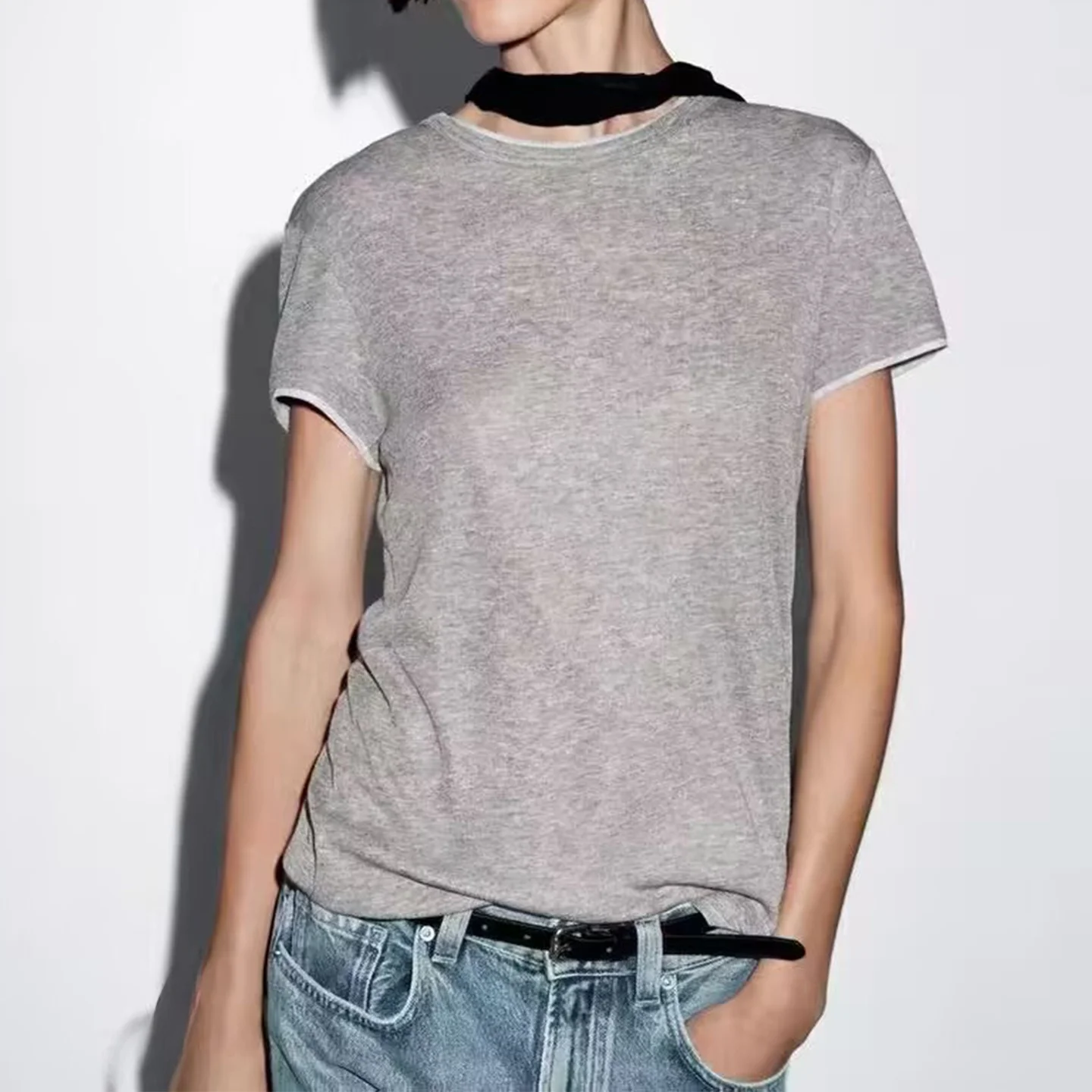 シンプルなスタイルの女性の半袖 T シャツラウンドネックダブルカラーエッジ秋の新着ザダタスタンダードフィットレディーストップ