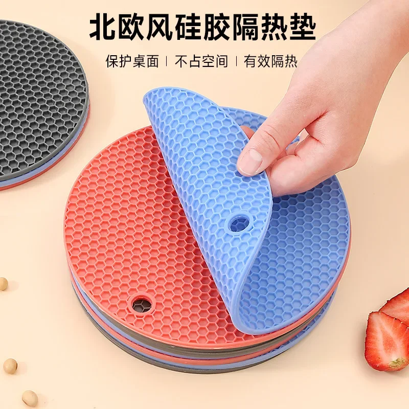 

Placemat Insulated Mat Norse Windproof Mat Bowl Mat Household Kitchen POTS and Pans Coaster Dishes Silicone Dining Table