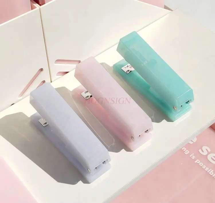 1pcs 스테이플러, 학생 사무실 문구, 휴대용 노동 절약 스테이플러, 다기능 휴대용 스테이플러