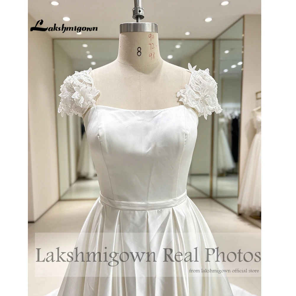 Lakshmigown Hochzeitskleid mit quadratischem Ausschnitt aus Satin, A-Linie, Spitzenärmeln, Hofschleppe, Brautkleid, Vestidos de Nova, maßgeschneidert. – Detail 8