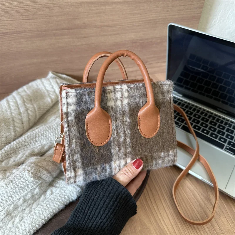 Winter Crossbody Bag for Women High-end Underarm Woolen Plaid Small Square Female Shoulder Bag Fashion Luxury Brand Shoulder Bag