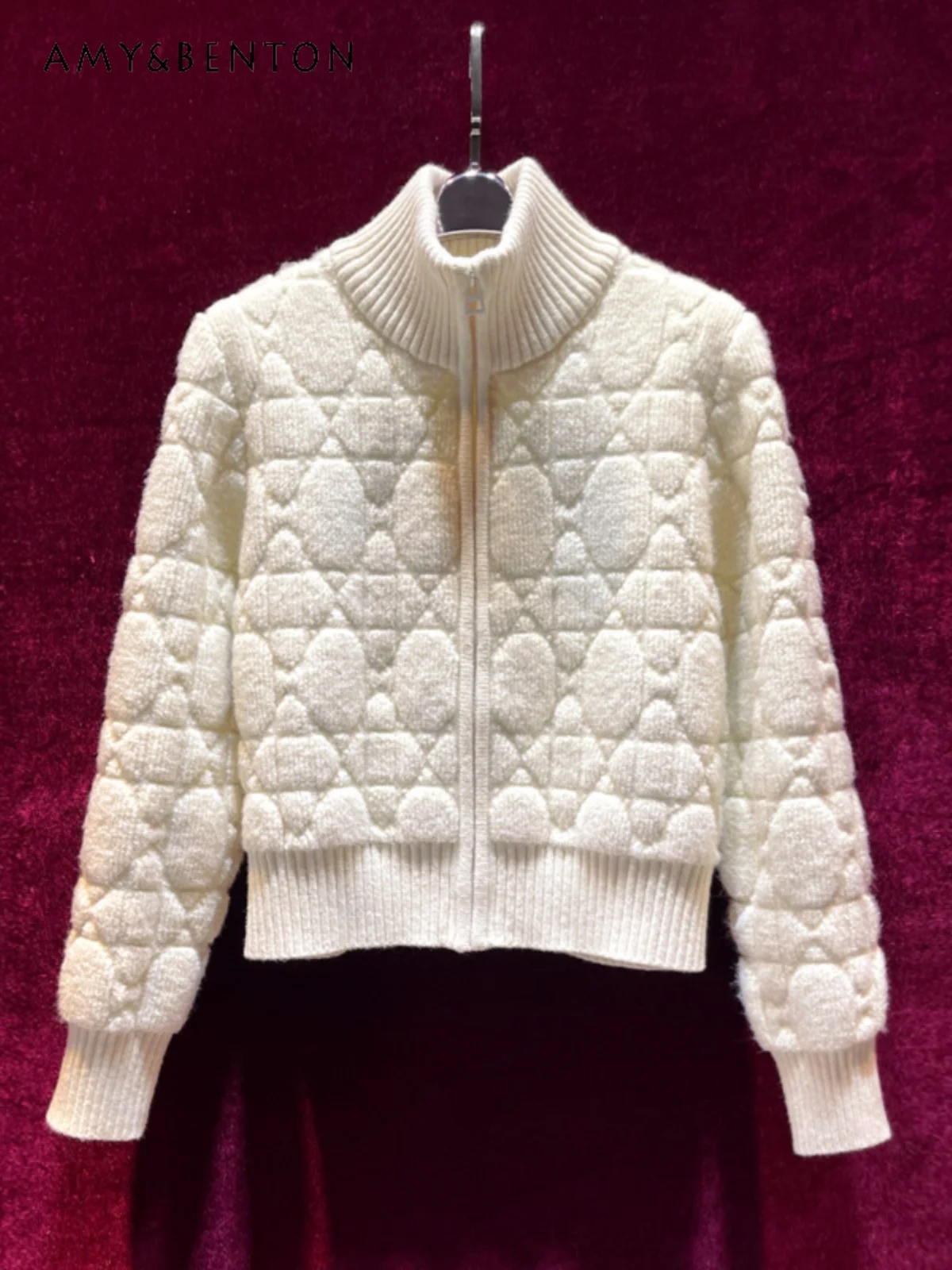 

High-end Fashion Thickened Wool Knitted Cardigan Women Autumn Winter Commuter Style Solid Color Stand-up Collar Cropped Cardigan