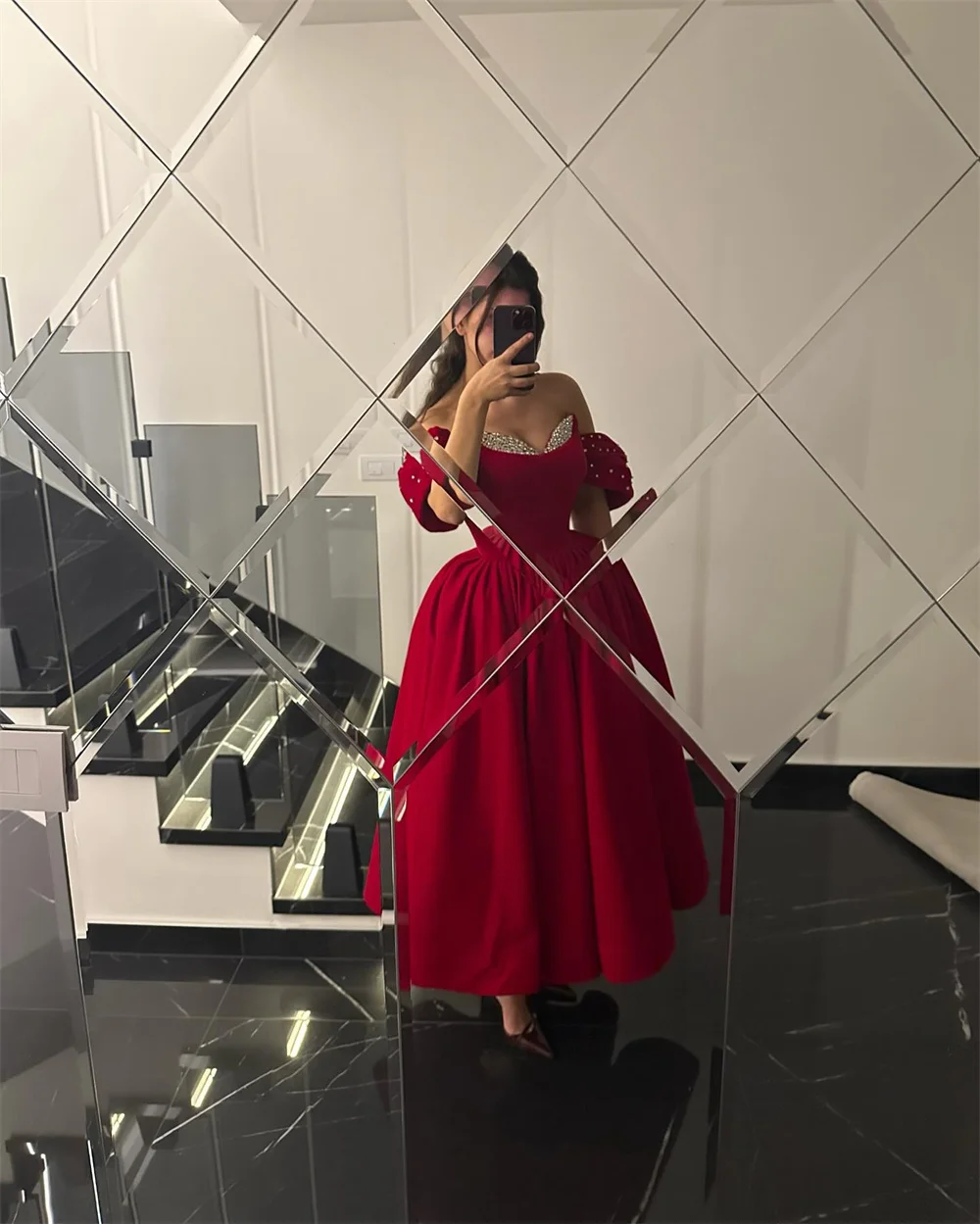 ミラ オフショルダー プロムドレス ラインストーン ボールガウン カスタマイズされたイブニングドレス 足首までの長さのレッドドレス vestidos de gala 2025