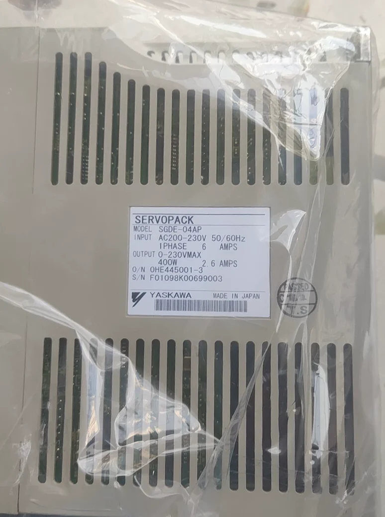 SGDE-04AP Brand New Servo Drive Original Genuine，Fast shipping，SGDE 04AP