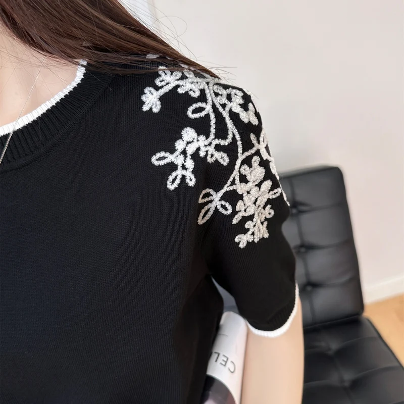 Summer New Women Vintage Embroidery Knitted Tees Sweater Short Sleeve Top Round Neck T-shirt Women Clothing