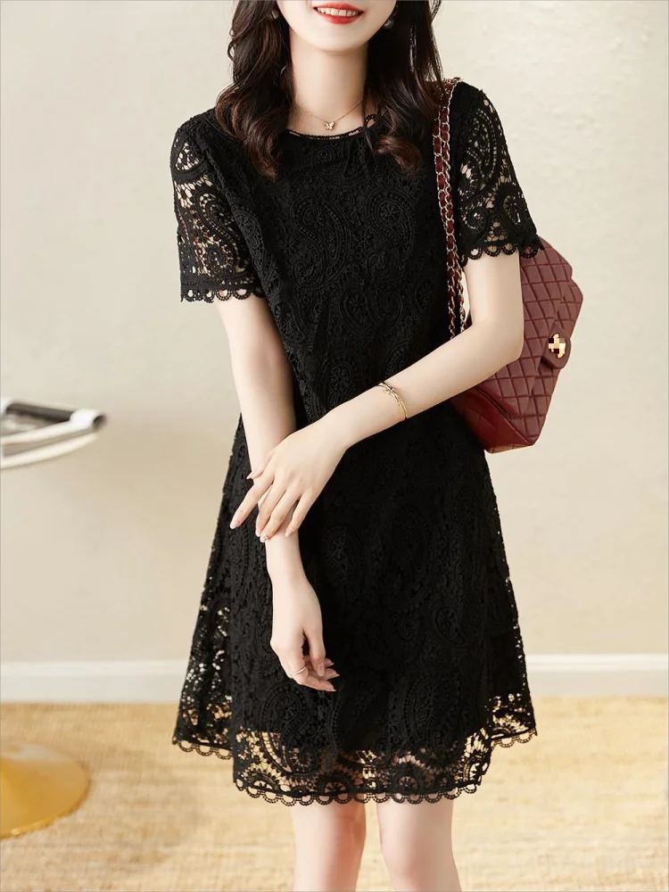 2026summer Slimming short sleeve French Vintage Casual Lace Dress O Neck Hollow Fashion Embroidery A-word dress