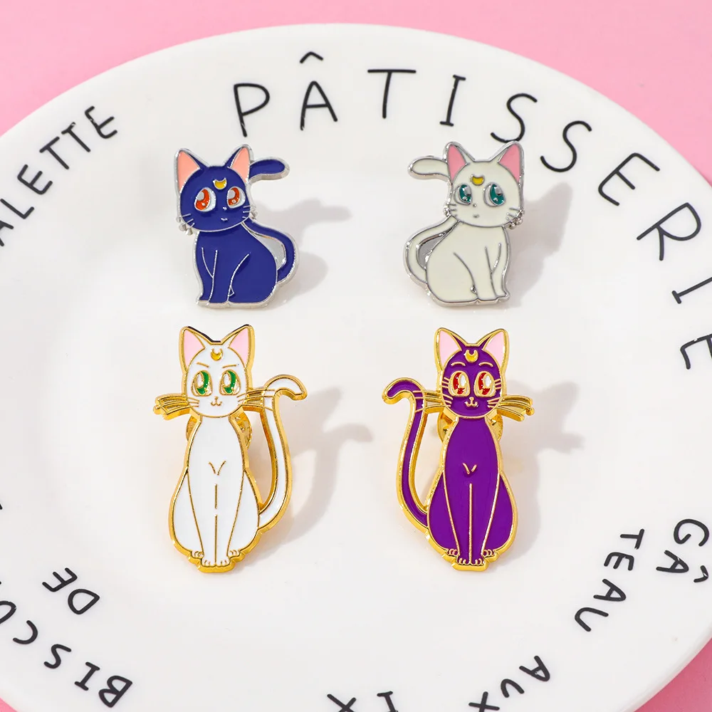 Cuddly Animal Brooches Adorable Kitten Metal Badges Small Gifts Wholesale Cap Pins for Clothes Brooch Backpack Pin Bag