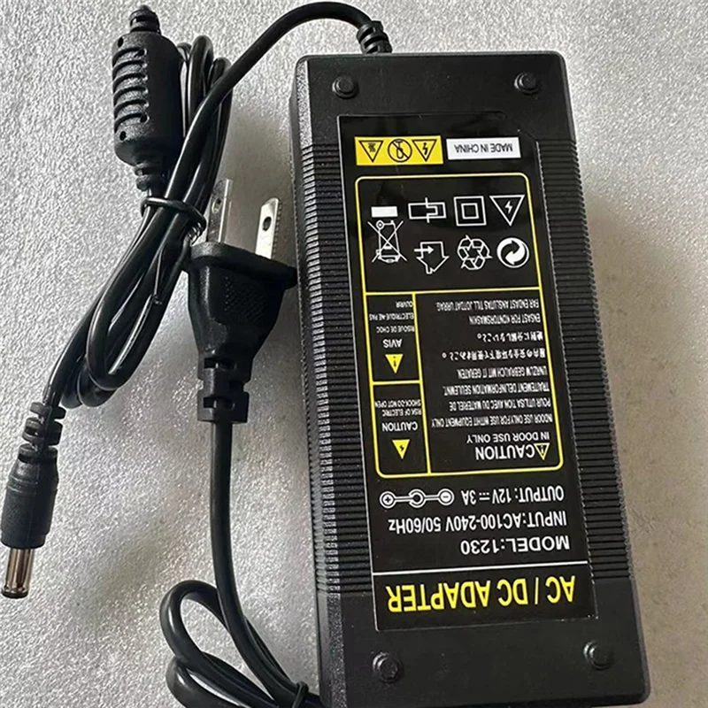 【سعر ساخن!】شاحن بطارية ليثيوم 12.6 فولت 3 أمبير 3 سلسلة بطارية ليثيوم 12 فولت تيار مستمر شاحن بطارية 5.5 × 2.5 مم + كابل طاقة تيار متردد 50/60 هرتز