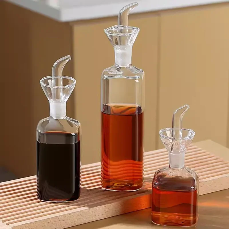 

2025 High Borosilicate Glass Oil Pot Household Leak-proof Oil & Vinegar Pots Kitchen Soy Sauce Pot Tank Seasoning Bottle Hot