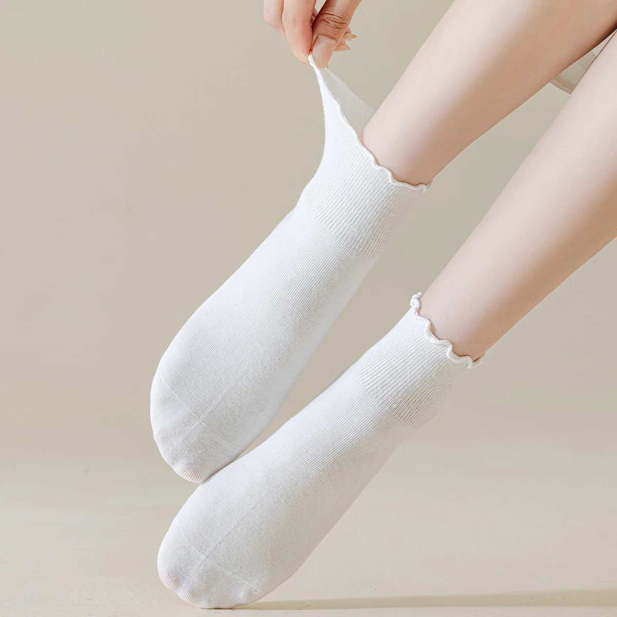 Calzini semplici in pizzo tinta unita quattro stagioni in cotone da donna a 3 paia con calzini a tubo medio comodi e traspiranti stile college