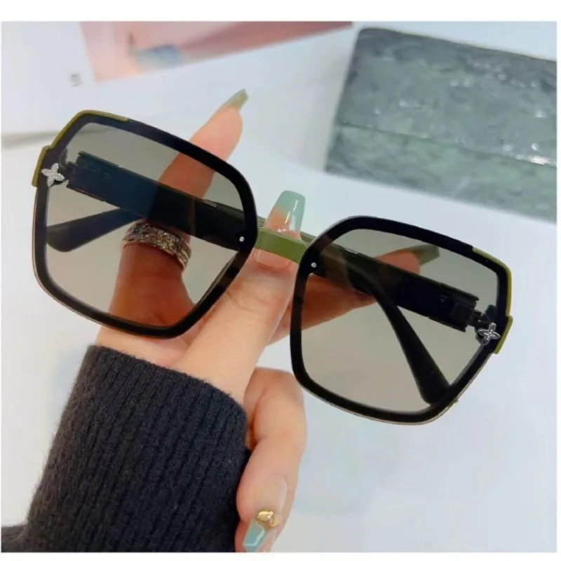 

​​2025 Shamrock Sunglasses Women, Polarized UV400 Retro Cat Eye Butterfly Frame for Driving & Vacation Lightweight​​