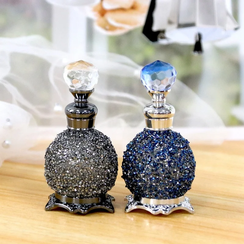 

30pcs 15ml Luxury Rhinestone Decorated Perfume Bottle Travel Cosmetic Dropper Middle East Dubai Essential Oil Dispenser Bottle