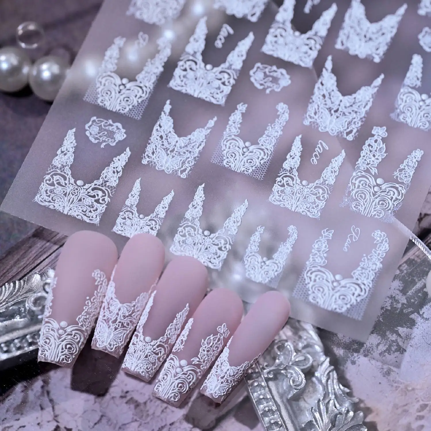 1 Stück 5D Gothic Elegante Spitzen-Nagelkunst-Aufkleber V-förmiges französisches Spitzen-Design Nagelsticker Selbstklebender Spitzen-Nagelslider 8*10cm # – Detail 5