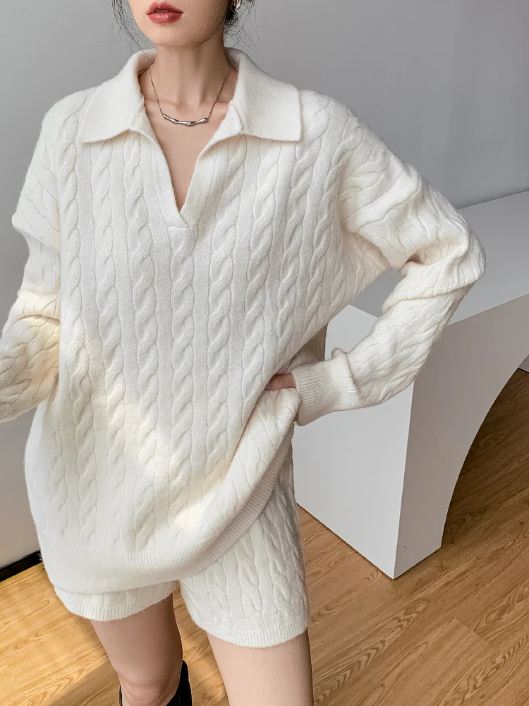 

Autumn Knitted Long-sleeved Sweater Two-piece Set Women's Short Sets Polo-Neck Pullover and Shorts Casual 2 Piece Set for Women