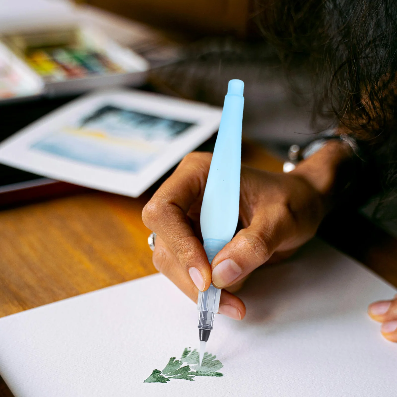 

4Pcs Portable Watercolor Brush Pens Set with Design Refillable Solid Color Pens for Smooth Blending Painting on