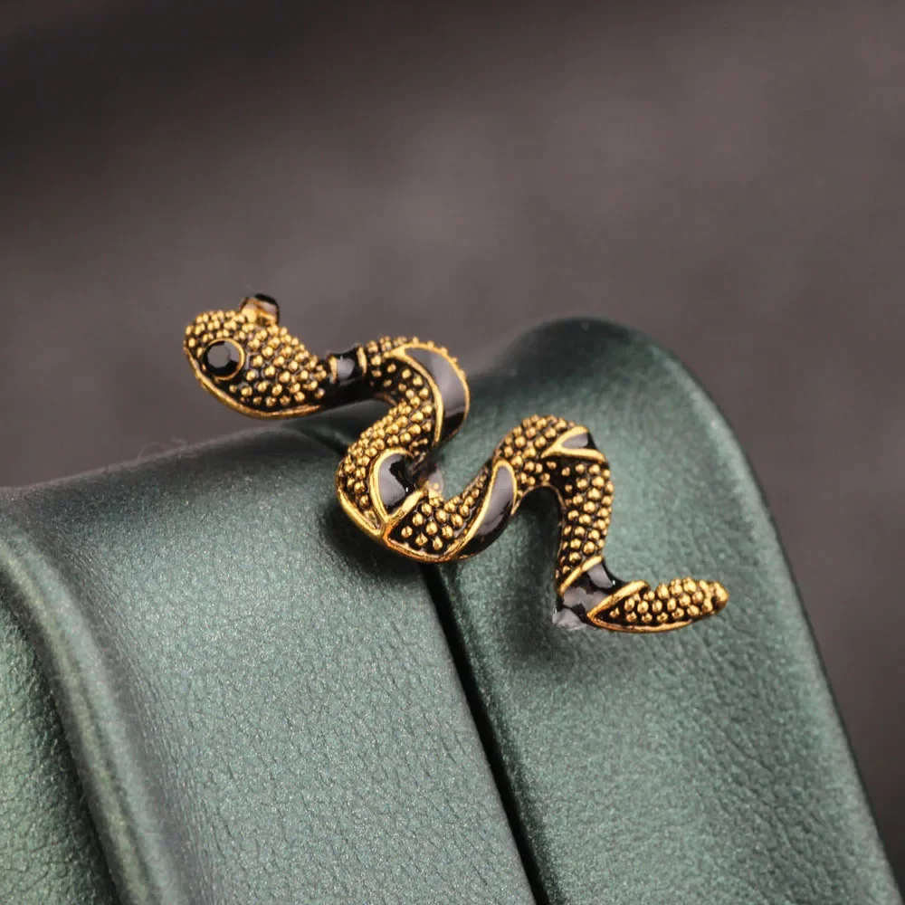 Anti-leak Buckle Enamel Animal Snake Men's Brooch Shirt Collar Pin Personalized Suit Simple Safety Pin Collar Pin