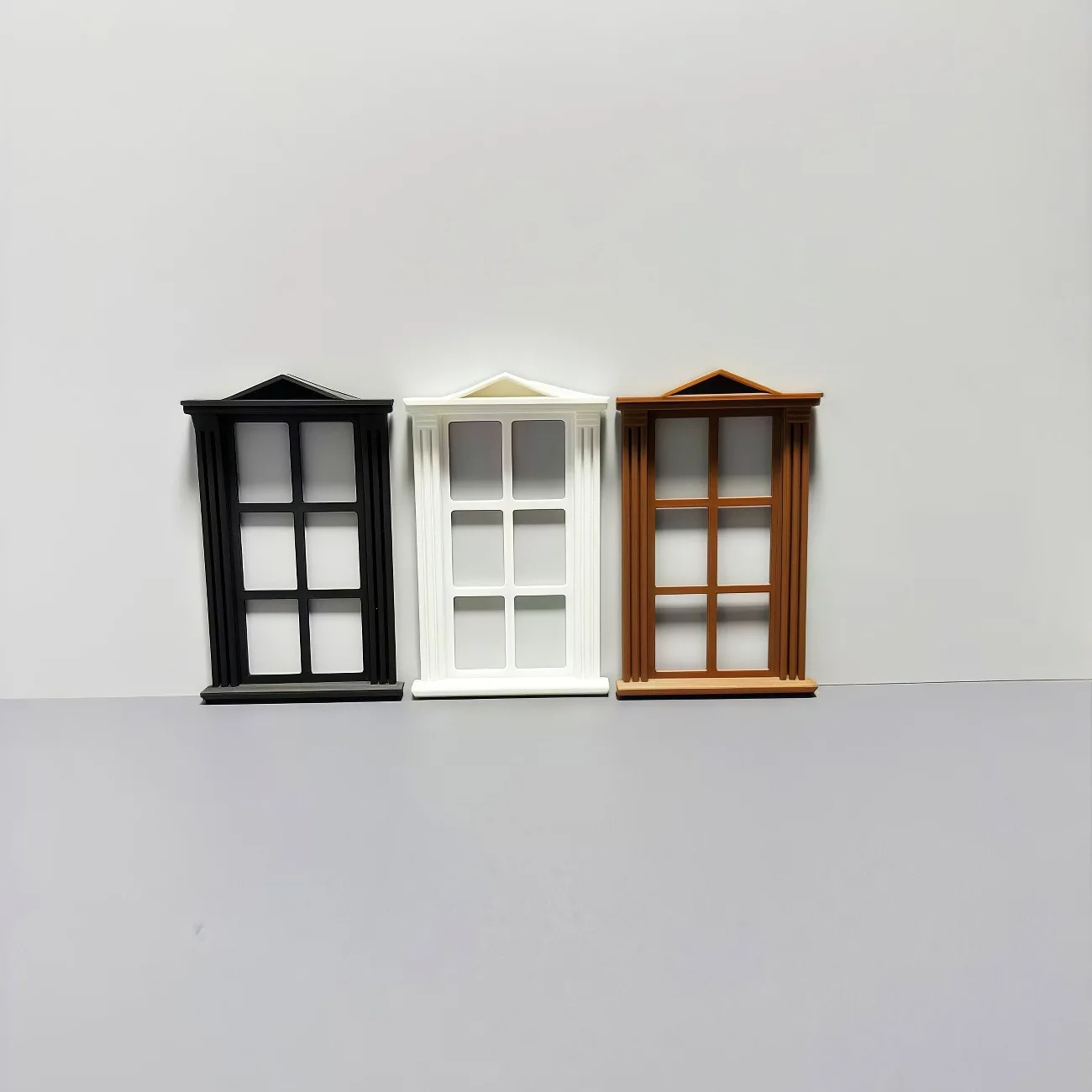 

1:12 Scale DollhouseClassicWindowFrame,Gothic European Style,Miniature BuildingAccessory for DioramaSceneLayout,3Color Available