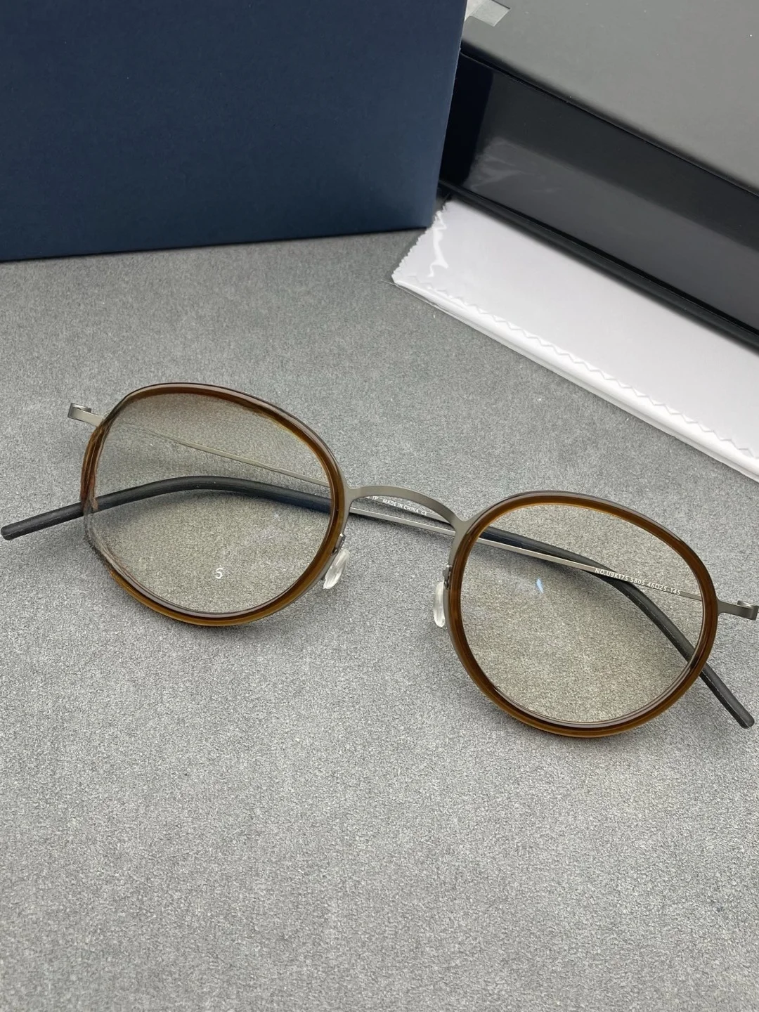 retro-ultra-light-pure-titanium-round-frame-glasses-frame-unisex-no-screw-full-frame-myopia-glasses-frame-comfortable-5805