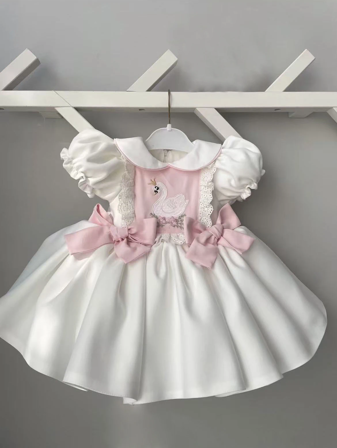 0-12Y Baby Girl Summer White Swan Embroidery Vintage Princess Dress for Birthday Photography Holiday Eid B570