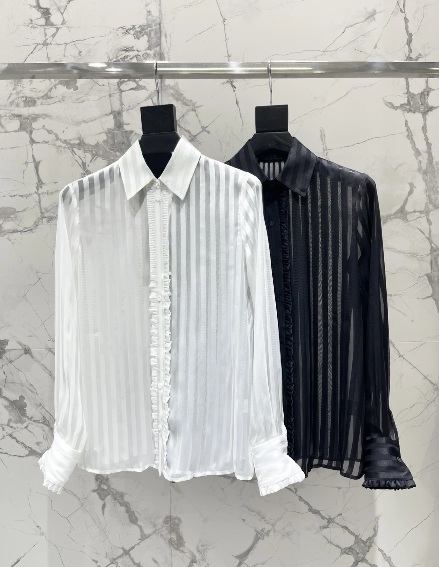 

Женская деловая повседневная рубашка с длинным рукавом, легкая, с вертикальными полосками, модная, с отложным воротником