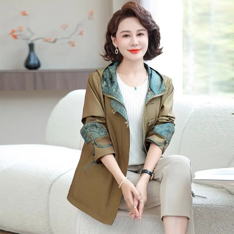 

Весенняя куртка 2025, новая свободная весенняя китайская одежда для мам 2025 года, модный топ с капюшоном и длинными рукавами и вышивкой на молнии для женщин G063