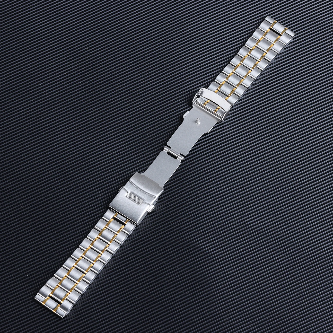 Curved End Stainless Steel Strap Metal Luxury Bracelet SKX007 Arc Watchbands 18mm 20mm 22mm 24mm Accessories