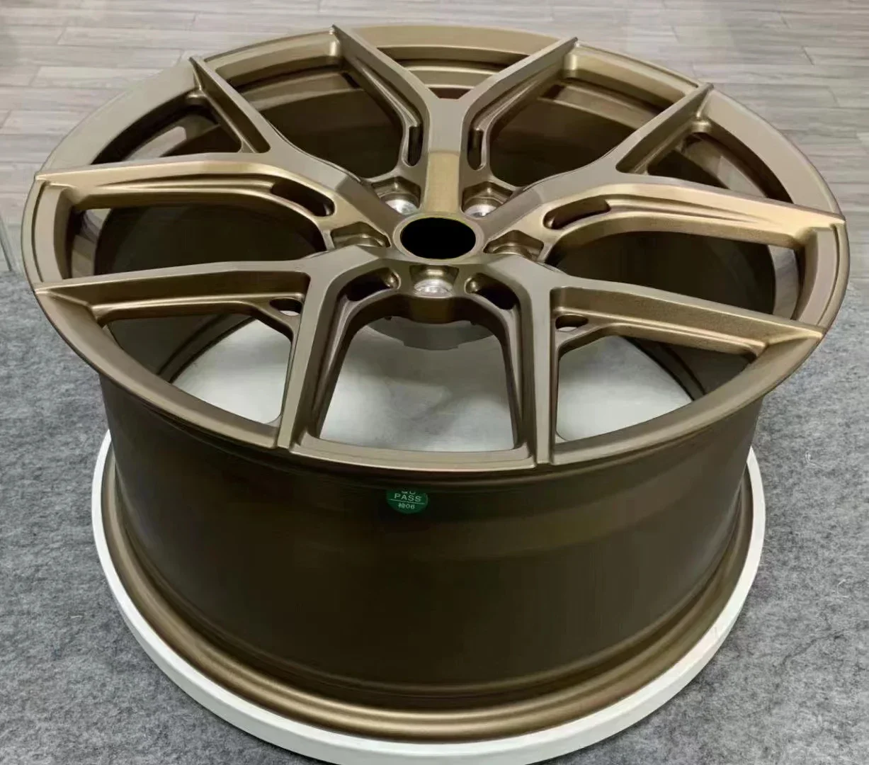 

Кованые легкосплавные диски для легковых автомобилей, разноширокие, 5x112, 18, 19, 20, 23, 24 дюйма, бронзовые