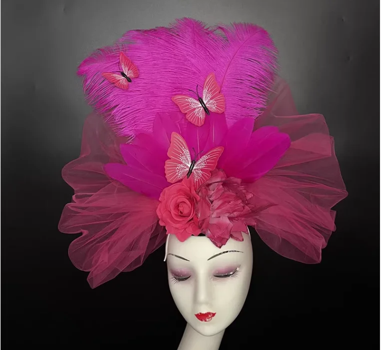 

Chinese Models Show Exaggerated Feather Flower Headpieces, Stage Hair Accessories