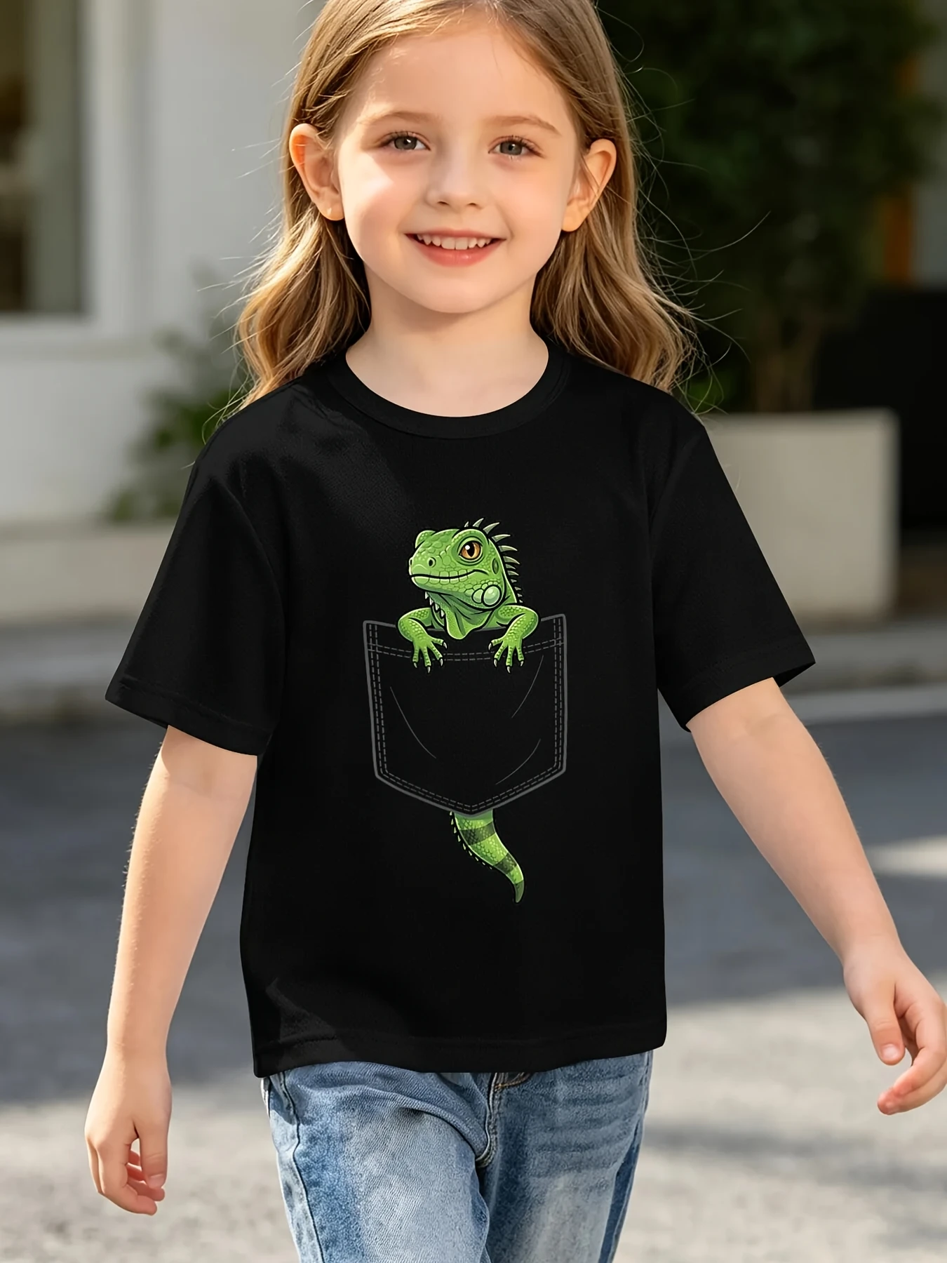 Funny Iguana Hiding In Pocket Graphic T Shirt Boys Girls Reptile Lover Short Sleeve Tee Family Matching Kids Casual Cotton Tops