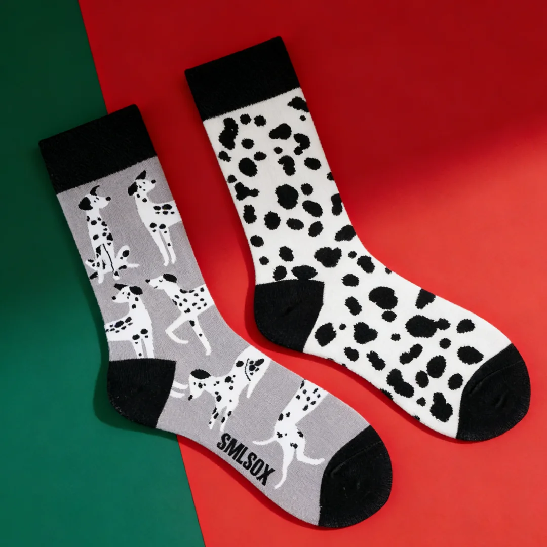 1 Pair of Creative and Unique AB Design Spotted Dog Mid-Calf Socks, Comfortable and Stylish, Perfect for All Seasons