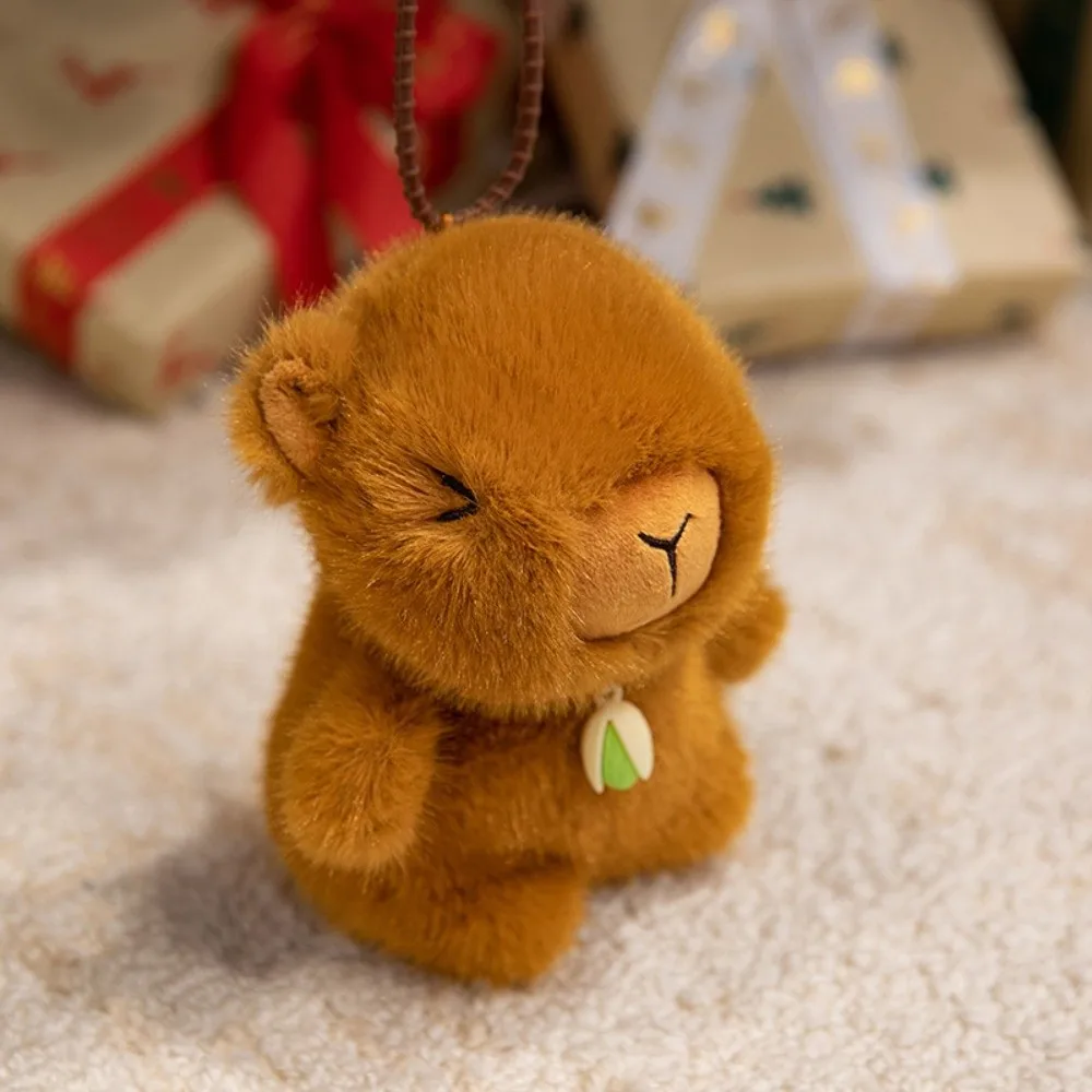 พวงกุญแจรูปกระเป๋าเป้ พวงกุญแจคาปิบาราหอม พวงกุญแจรูปถั่วพิสตาชิโอ พวงกุญแจรูปช้างและแกะ พวงกุญแจการ์ตูนแพนด้า พวงกุญแจตกแต่งบ้าน