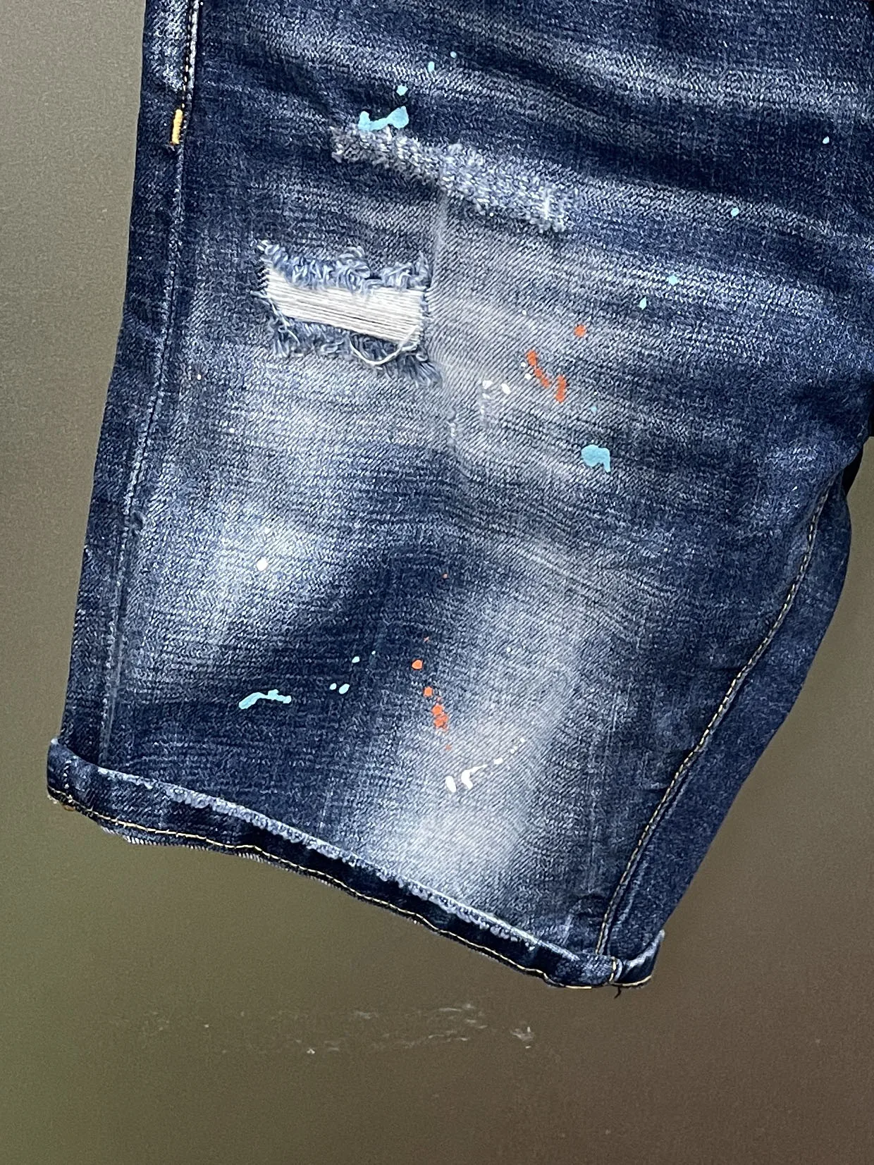 2024 Summer D2 Jeans 3D Cut Shorts Men's Fashion Embroidered Flower Micro Elastic Versatile Slim Fit Shorts Men's