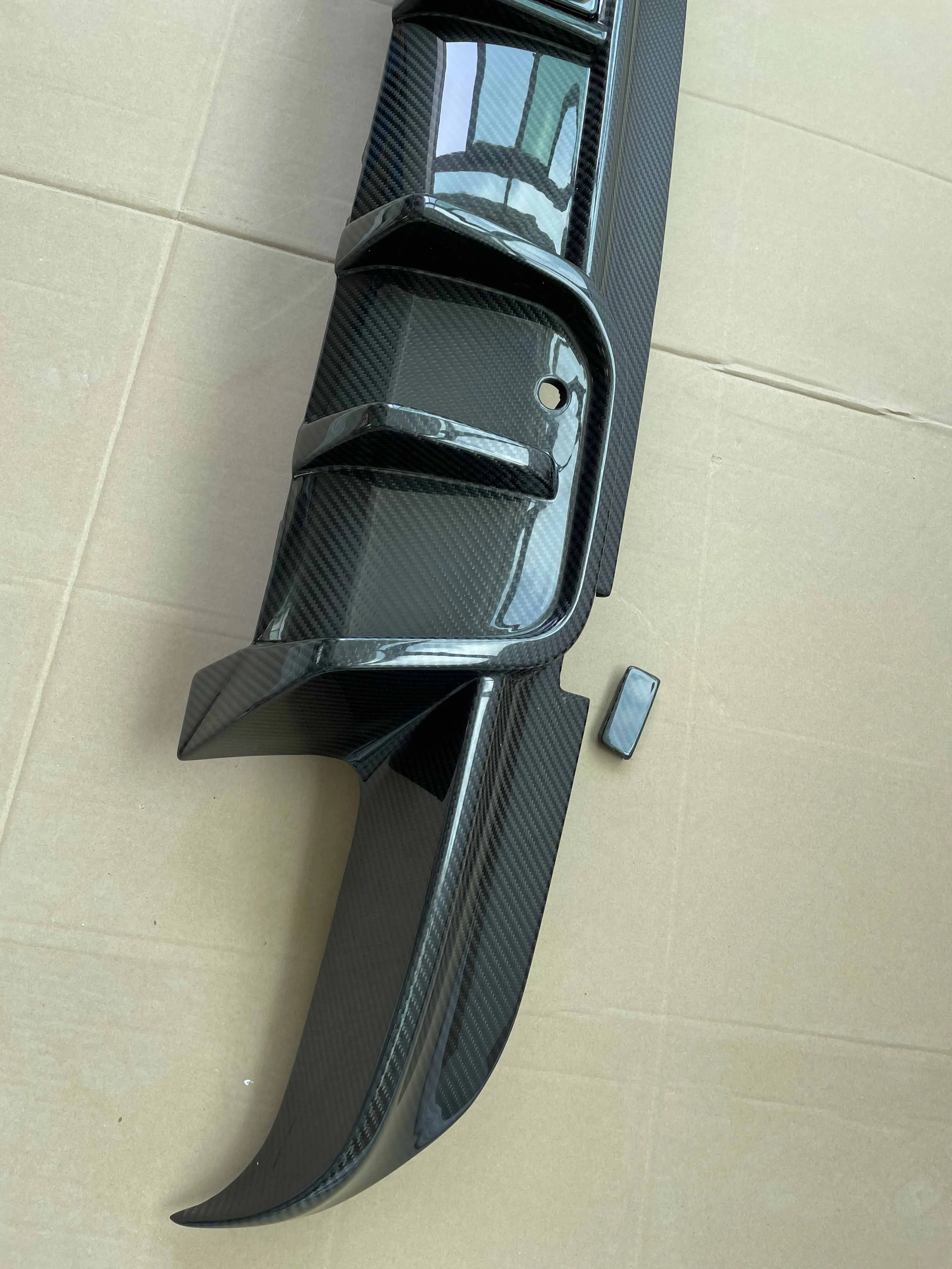 Dry Carbon Fiber Rear Diffuser for F95 X5M F96 X6M Rear Bumper Splitter Lip Perfect Fitment 3