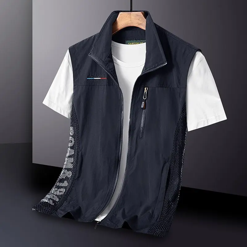 

Spring Autumn New Lightweight Outdoor Travel Fishing Vest for Men