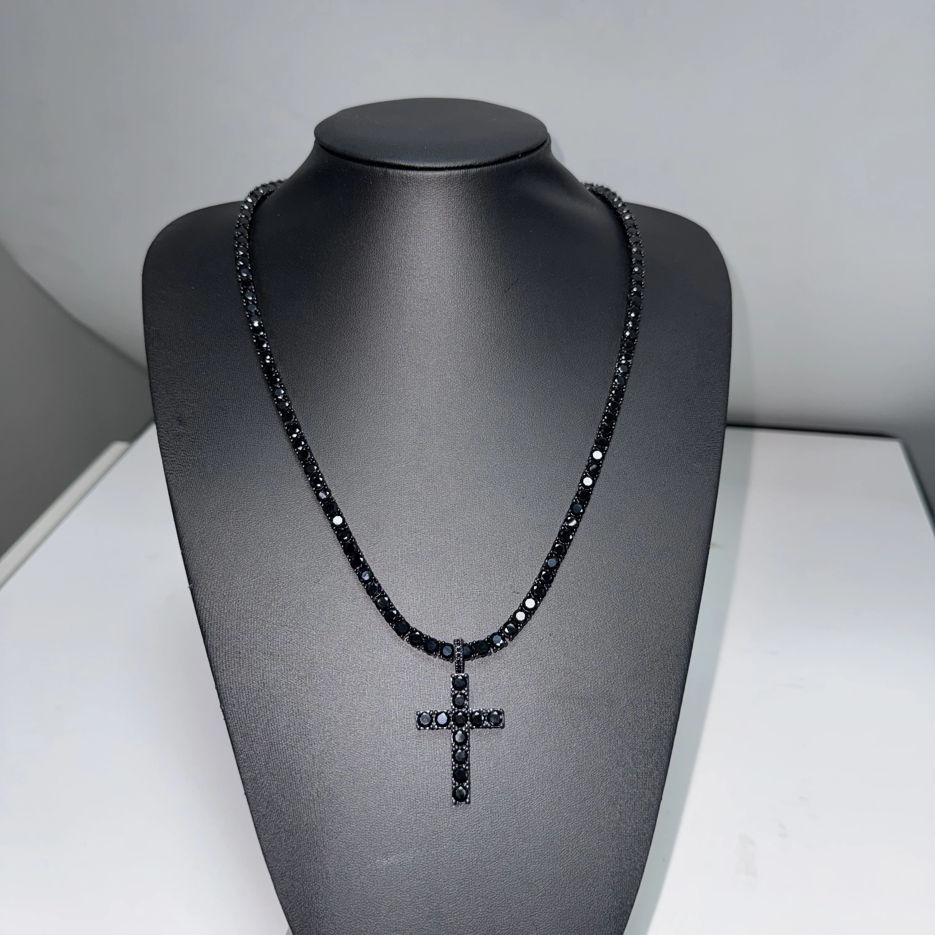 

4mm Black Cross Pendant and Tennis Chain Set Hip Hop Luxury Iced Out Link Necklace Fashionable Exquisite Gift for Men Women