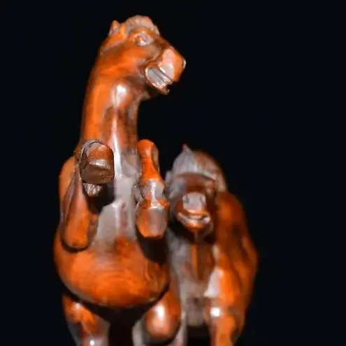 Old Boxwood Twin Horse Statue A thousand horses galloping Pegasus Statue  Pine and cypress base Study Amass wealth Ornaments
