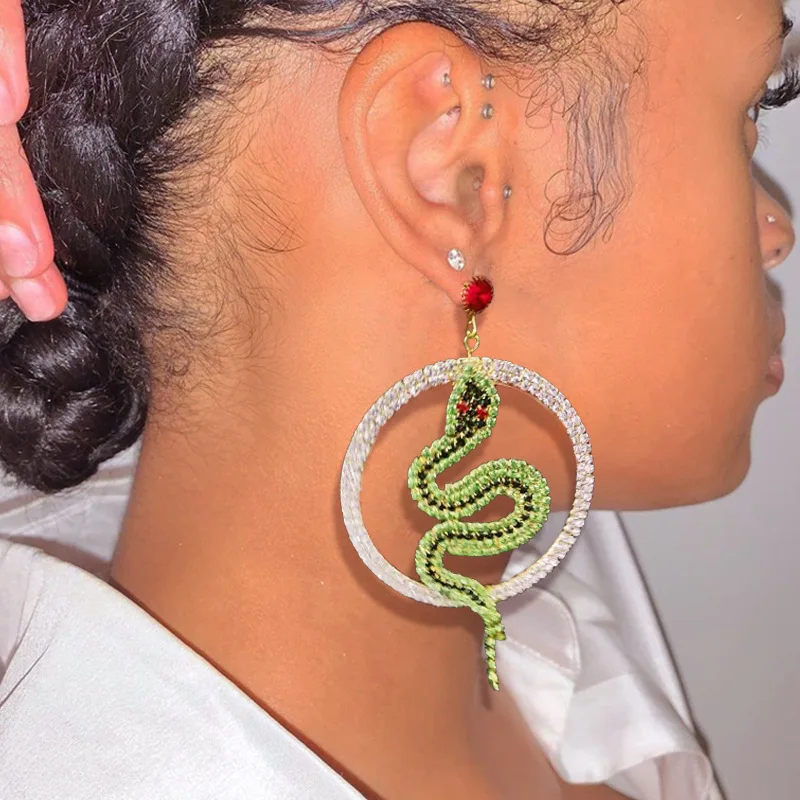 Cross-border accessories, fashion super flash diamond-encrusted snake earrings, personalized full of diamonds, exaggerated circl