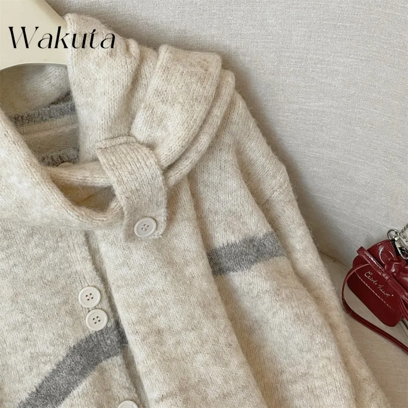 WAKUTA Retro Fashion Round Neck Double Buckle Knitted Cardigan Autumn Winter Warm Knitted Versatile Sweater with Scarf كارديجان