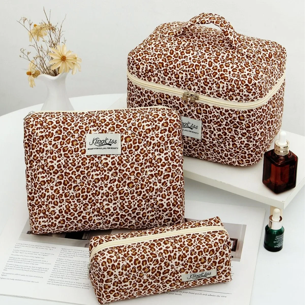 Conjunto de 3 Peças: Necessaire de Maquiagem em Tecido de Algodão de Grande Capacidade, Bolsa de Mão Bege e Bolsa de Higiene com Design Interno de Est