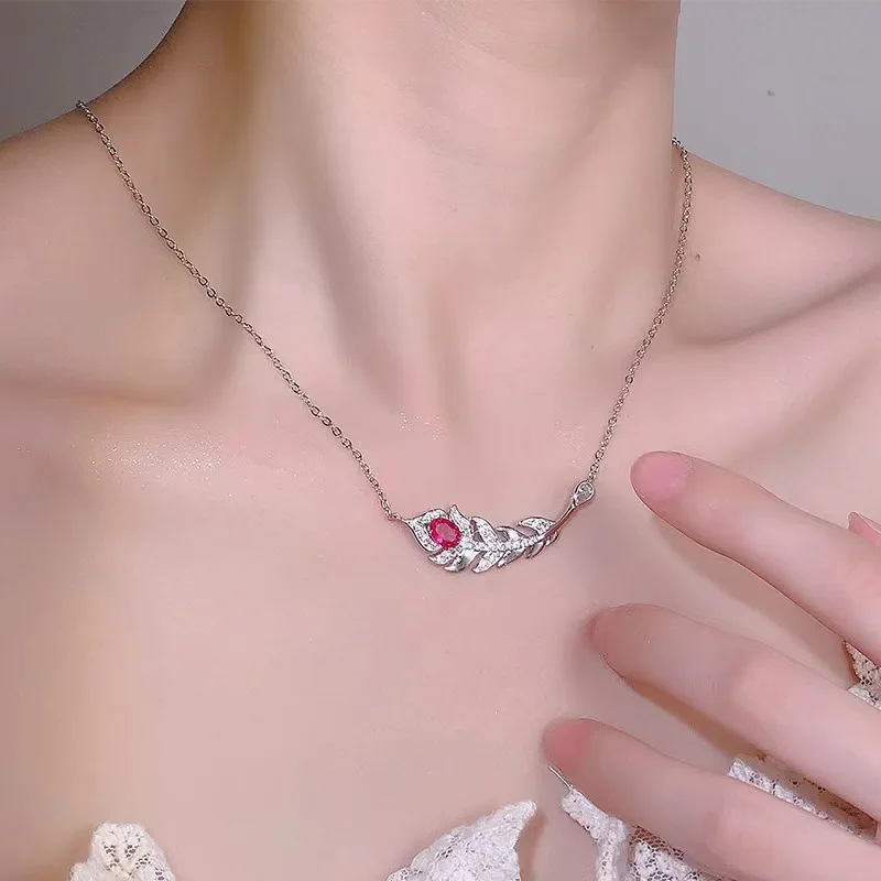 

Fashion personality leaf collarbone chain Valentine's Day gift necklace Creative decorative women's accessories