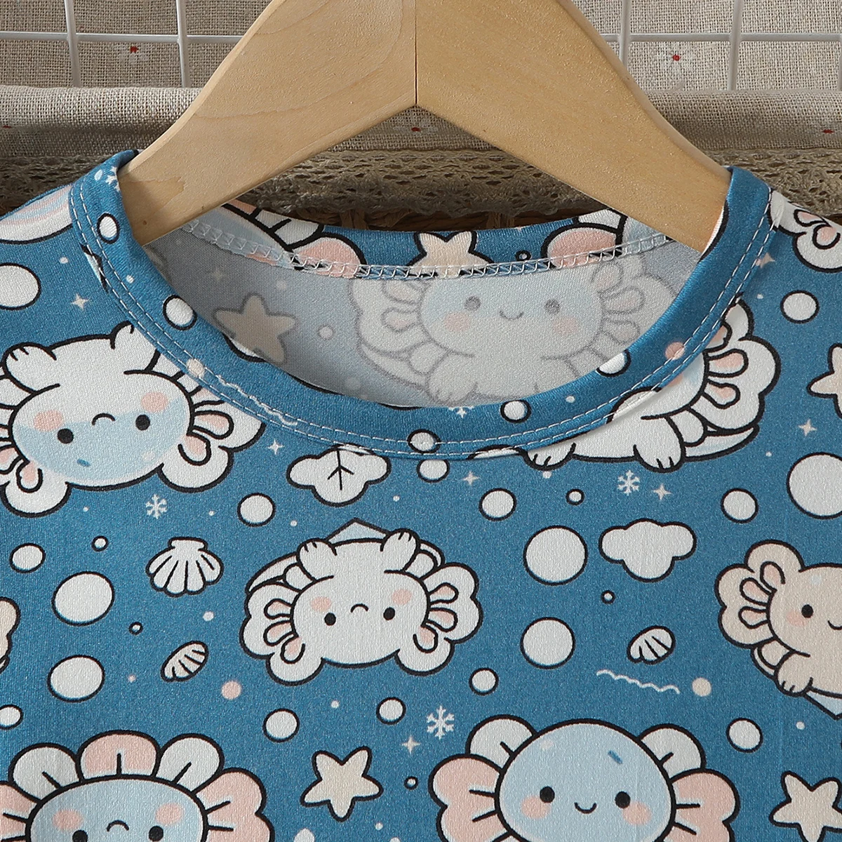 2-teiliges Set aus warmer, mit niedlichen Cartoon-Motiven bedruckter Unterwäsche für Herbst und Winter. Rundhals-Schlafanzug für Jungen und Mädchen. – Detail 6