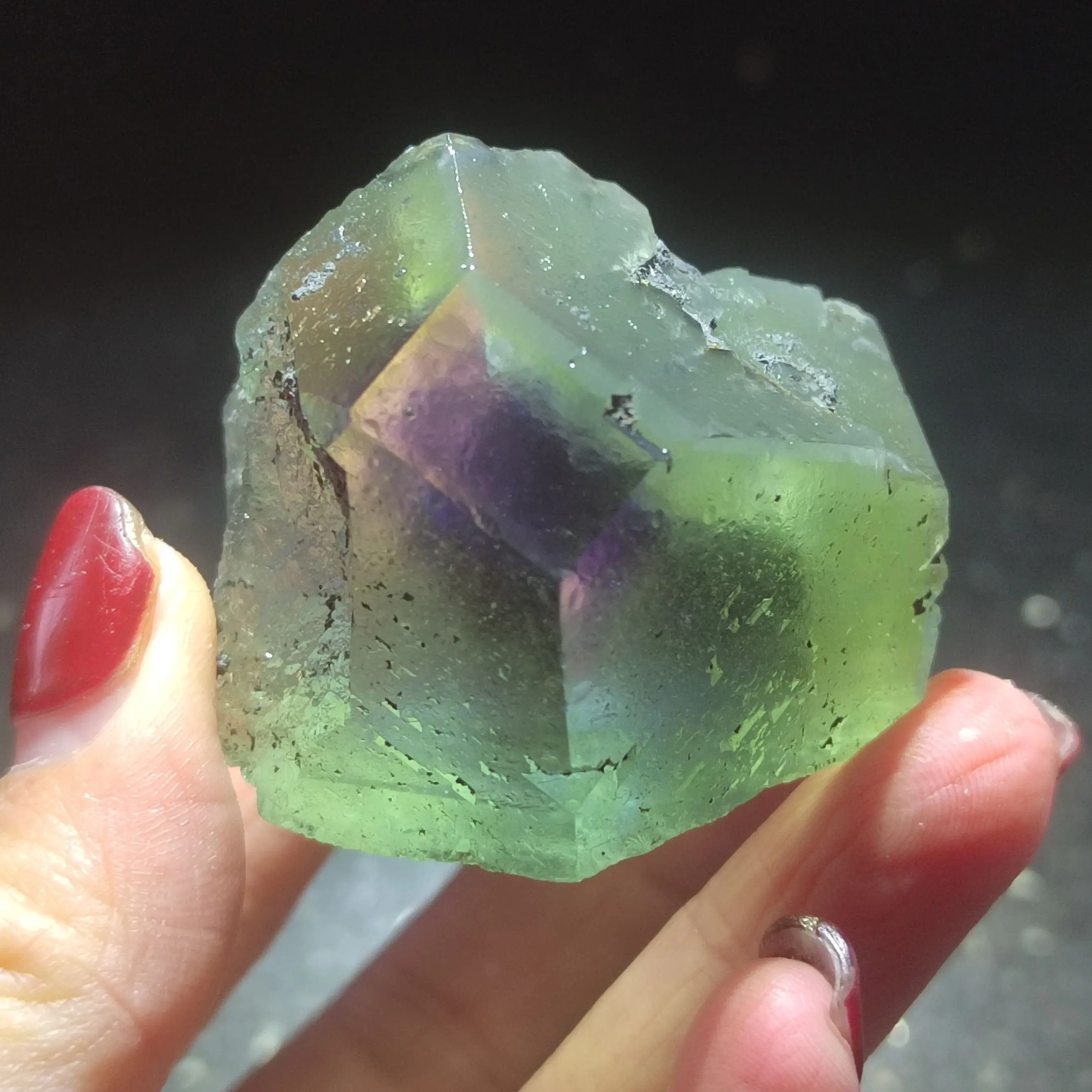 101.9gNatural single particle green purple heart fluorite mineral specimen healing energy raw stone home decoration